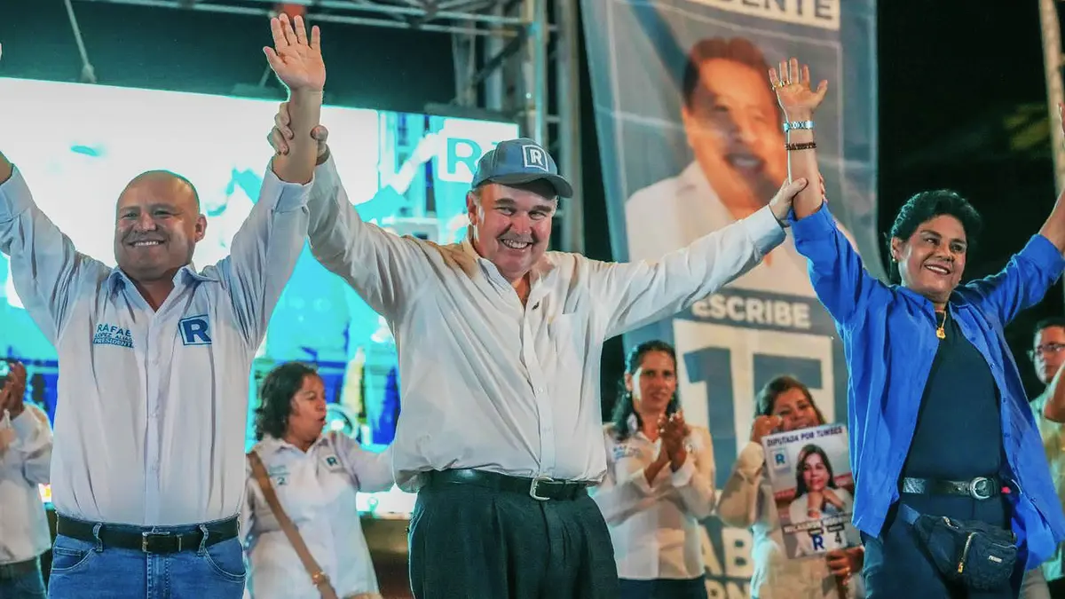 Se cae tacha contra Rafael López Aliaga y JNE lo mantiene en la carrera presidencial