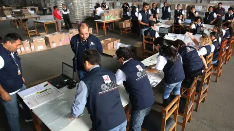 Elecciones 2026: ONPE abre 23 mil puestos de coordinador de mesa con sueldo de 2 mil soles