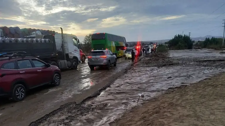 EN VIVO | Alerta en Ica: caida de huaicos y desborde afecta agricultores y vías de transporte