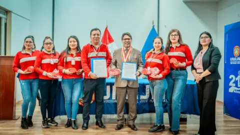 Caja Ica y la universidad de Andahuaylas firman convenio para facilitar el pago