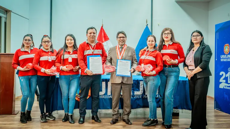 Caja Ica y la universidad de Andahuaylas firman convenio para facilitar el pago