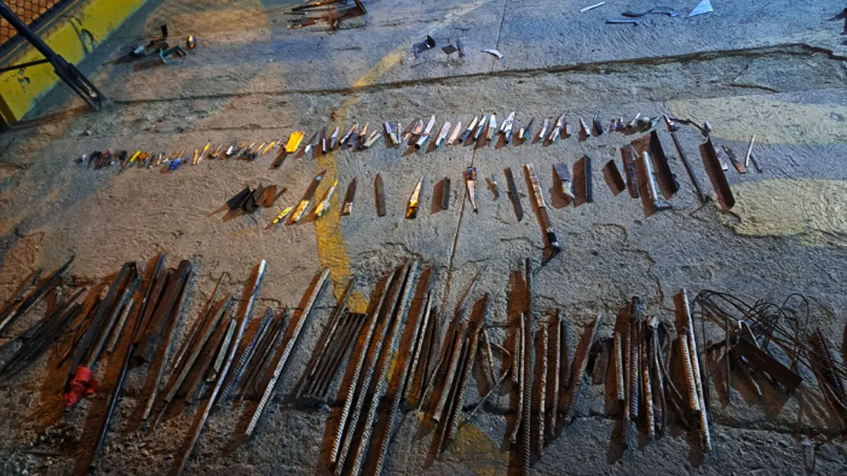 Encuentran armas blancas de todo calibre en penales Castro Castro, Fátima y Cachiche de Ica