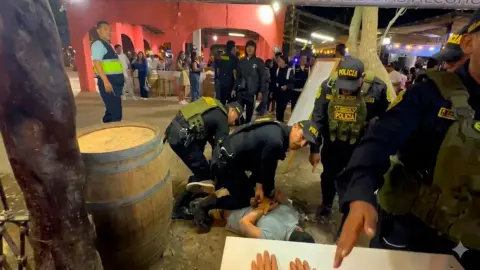 Ica: denuncian presunto abuso policial durante intervención en stand de la Vendimia