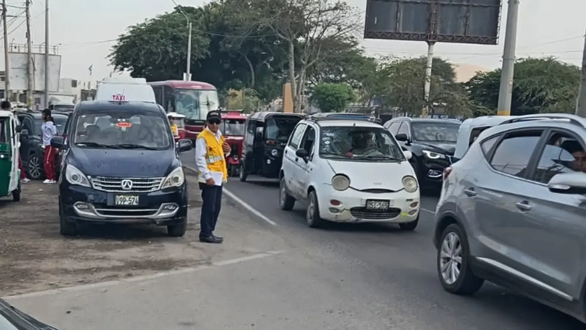 Transportistas de Ica amenazan con paro total y bloqueo de vías por fuerte alza del combustible