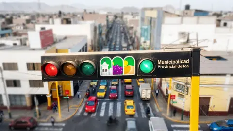 Alcalde Carlos Reyes impulsa plan regulador y evalúa privatizar los semáforos en Ica