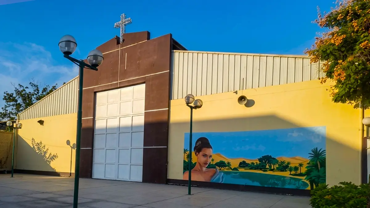 Polémica en Ica por mural con rostro de Fátima Bosh pintado sobre capilla del Señor de Luren