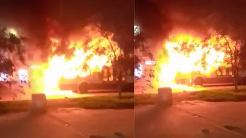 Bus del Corredor Morado se incendia en San Juan de Lurigancho