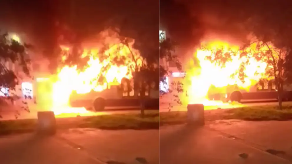 Bus del Corredor Morado se incendia en San Juan de Lurigancho