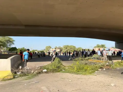 Paro agrario bloquea 18 tramos de carreteras en Piura, San Martín y Puno