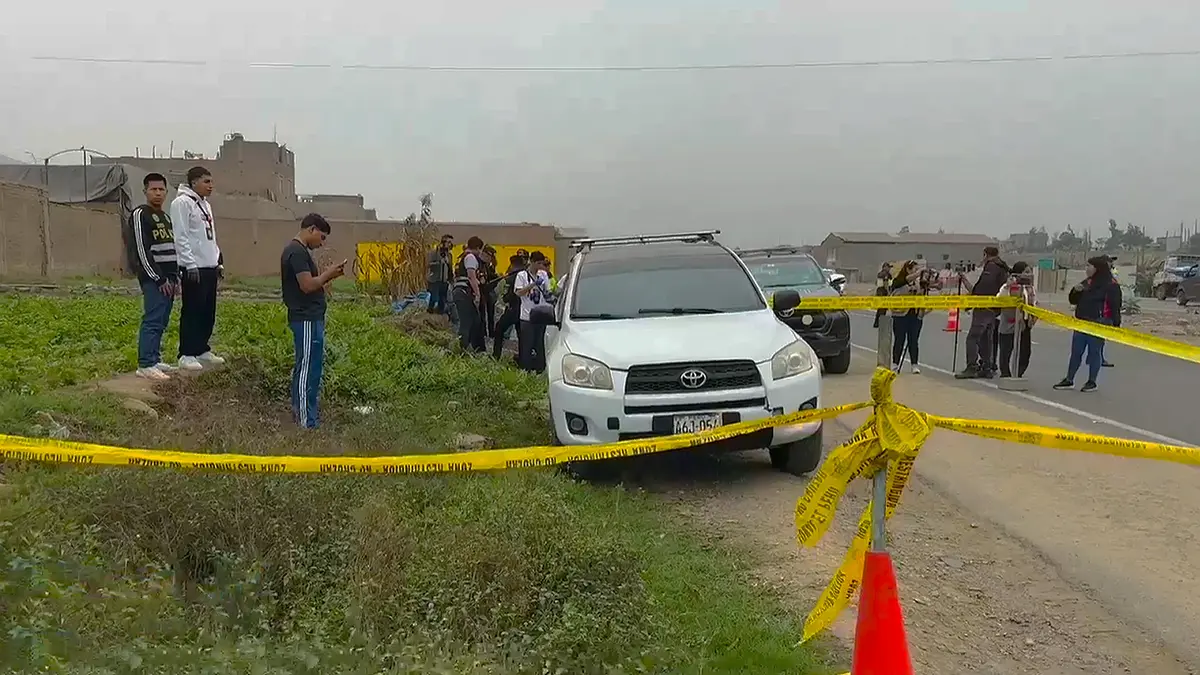 Hallan documentos de San Juan Bautista de Ica dentro de camioneta con dos cuerpos en Lima