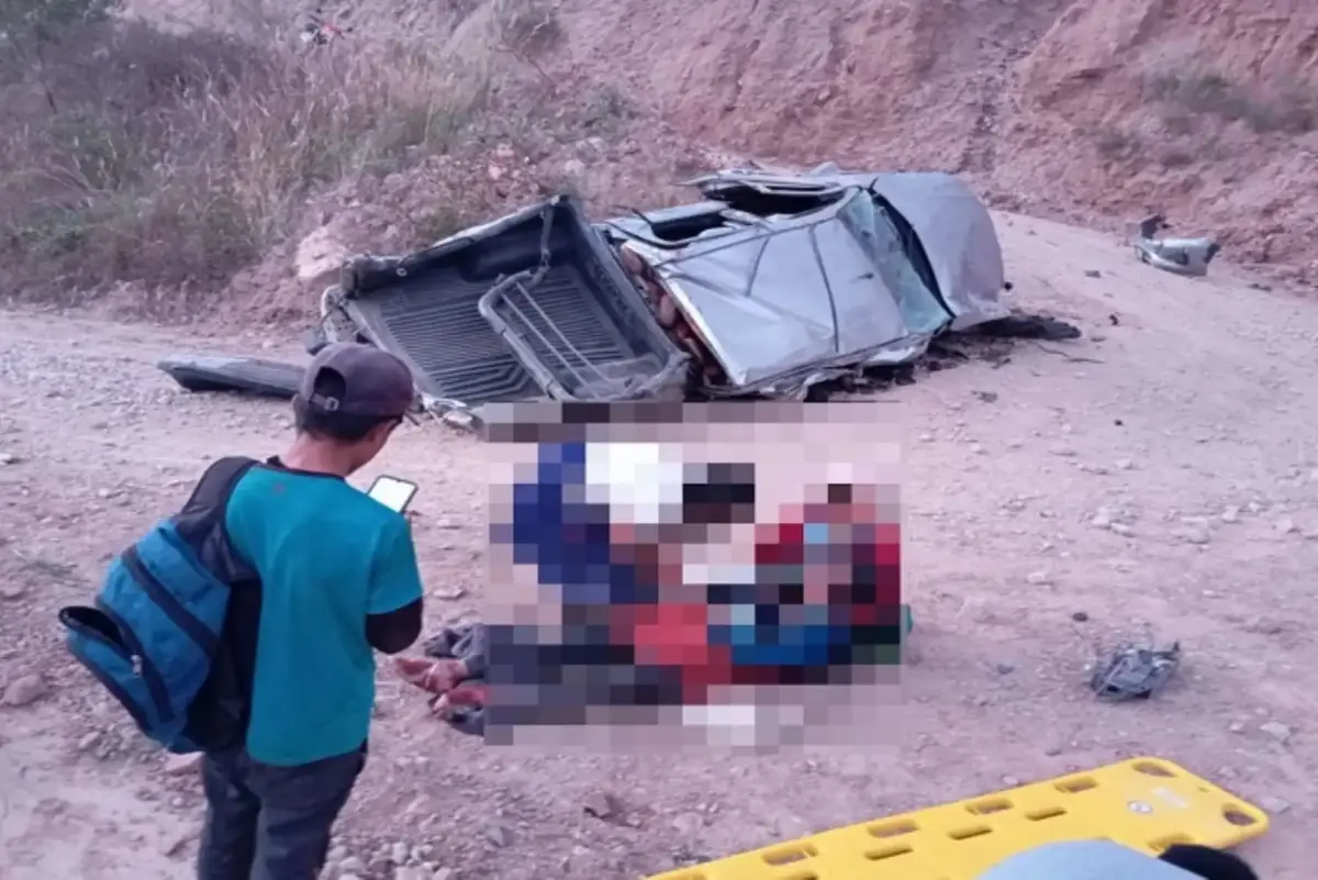 La Libertad: Cuatro fallecidos y cuatro heridos tras volcadura de camioneta en Sánchez Carrión