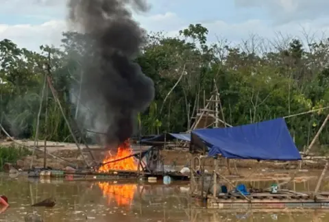Madre de Dios: Fuerzas Armadas incautan bienes por S/ 3.2 millones a minería ilegal