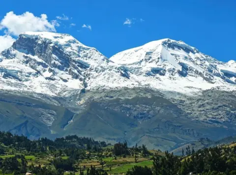 Áncash: Tres montañistas desaparecidos en el nevado Huascarán tras perder contacto