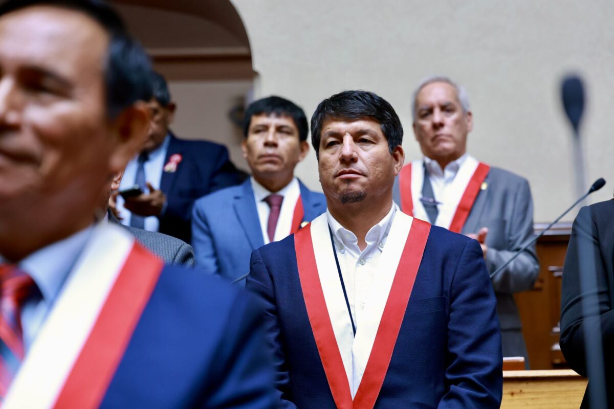 Detienen al diputado Julián Pérez Mallqui por presunta agresión física en San Miguel
