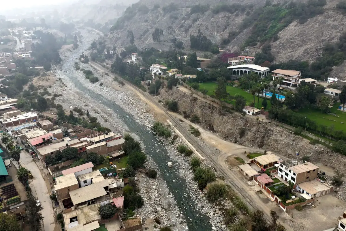 Gobierno declara estado de emergencia en 796 distritos por Fenómeno de El Niño