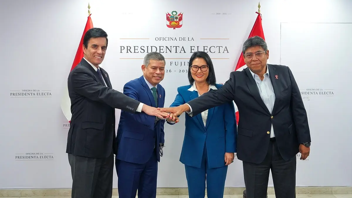 Keiko Fujimori anuncia a Elmer Cuba como Ministro de Economía y Carlos Espá como Canciller