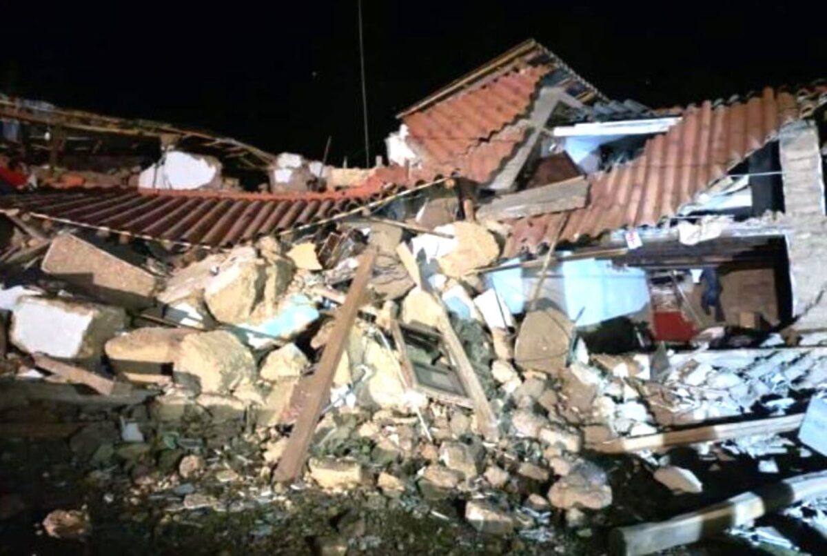 Suman 12 fallecidos tras sismo en Junín