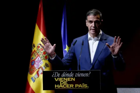 Unión Europea y Pedro Sánchez felicitan a Keiko Fujimori tras su elección presidencial