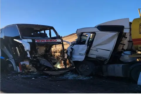 Ayacucho: Accidente entre bus y tráiler deja un fallecido y 21 heridos
