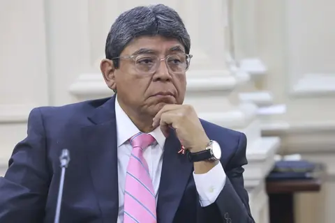 Gobierno elevará sueldo mínimo a 1,300 soles en dos etapas progresivas
