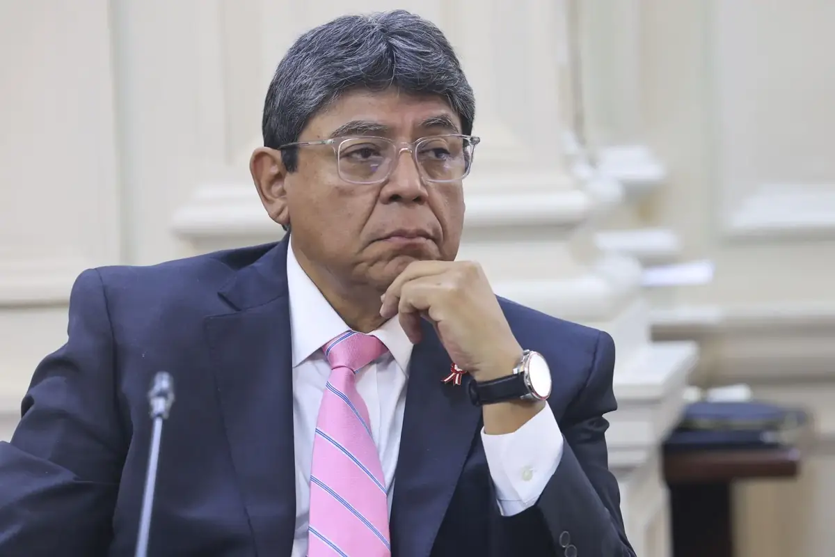 Gobierno elevará sueldo mínimo a 1,300 soles en dos etapas progresivas