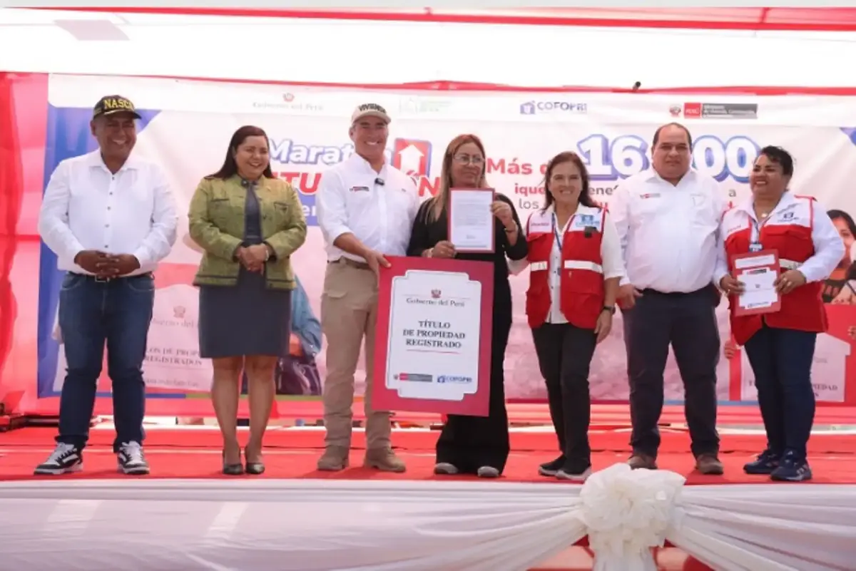 Ica: Ministerio de Vivienda entregó 4126 títulos de propiedad a familias de la región