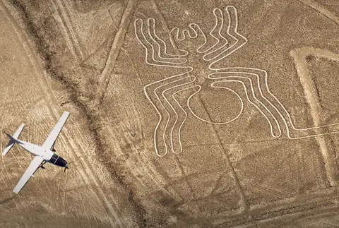 Ica: Reanudan vuelos sobre Líneas de Nasca y actividades turísticas en puertos de Pisco