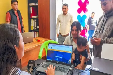 Ica y Cajamarca: Reniec inaugura agencias de voluntariado para trámites digitales