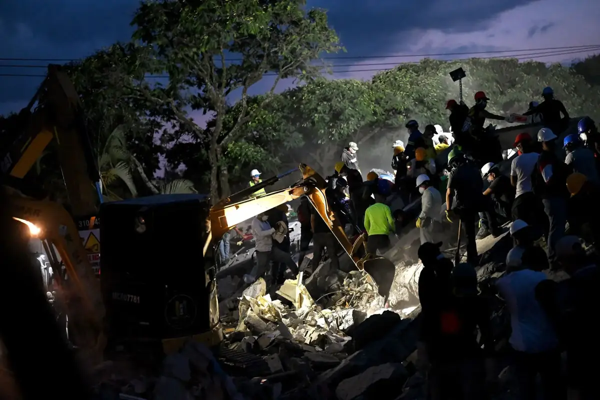 Terremoto de magnitud 7.4 deja 241 muertos y miles de damnificados en Colombia